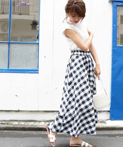M y u(ミュー)の「ZOZO限定★ギンガムチェックフレアスカート(スカート・レディース・ブルー系その他/ブルー系その他2/ブラック系その他/ブラック系その他2・FREE)」の8枚目の写真