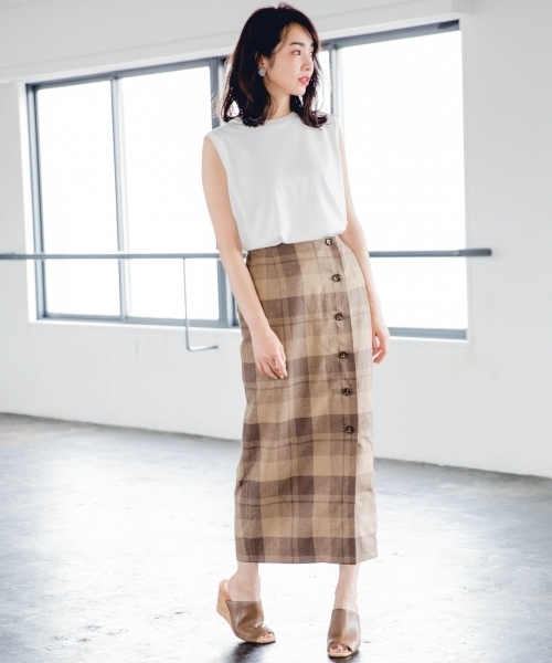 A part by（アパートバイ）の「CLボタンチェックタイトスカート 800766（スカート・レディース・ブラック系その他/ブラウン系その他・MEDIUM/LARGE）」の5枚目の写真