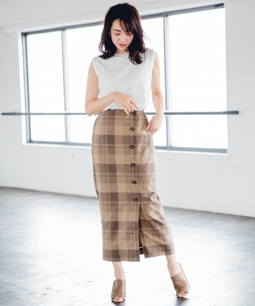 A part by（アパートバイ）の「CLボタンチェックタイトスカート 800766（スカート・レディース・ブラック系その他/ブラウン系その他・MEDIUM/LARGE）」の6枚目の写真