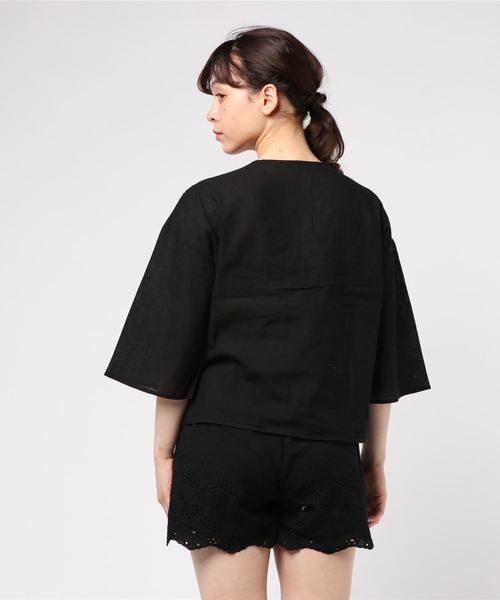 KOBE LETTUCE（コウベレタス）の「カットワークレースブラウス+ショートパンツセットアップ＊レディース[E1873]神戸レタス（セットアップ・レディース・ブラック/オフホワイト・FREE）」の4枚目の写真