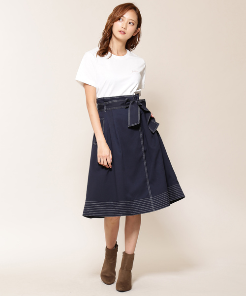 JILL by JILL STUART（ジルバイジルスチュアート）の「ポイントロゴＴシャツ（Tシャツ/カットソー・レディース・ホワイト/ブラック/ホワイト系その他・FREE）」の10枚目の写真