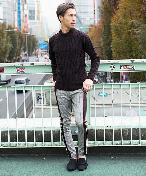 GOSTAR DE FUGA（ゴスタール ジフーガ）の「ケーブルタートルネックニット（ニット/セーター・メンズ・ホワイト/ブラック/ミックスグレー・M/L）」の9枚目の写真