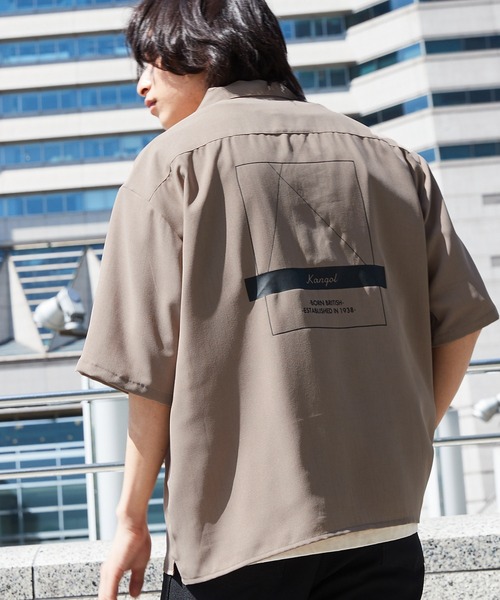 KANGOL(カンゴール)の「▽WEB限定 KANGOL/カンゴール 別注 リラックスオープンカラーシャツ(1/2スリーブ)(シャツ/ブラウス・メンズ・ライトグレー/ネイビー/ライトブルー/ピンク/ベージュ/テラコッタ/ブラック/ライトパープル/グリーン系その他/ナチュラル/オリーブ/ベージュ系その他/オレンジ系その他/グレー系その他/ミント/ブラック系その他/ブルー系その他/グレー系その他2/ベージュ系その他2/ブルー系その他3/グレイッシュベージュ/グリーン系その他2/グレー系その他3/ライラック/パープル系その他/グレイッシュブルー/ブラック系その他2/ベージュ系その他4/ベージュ系その他3/ブルー系その他2・L/M/XL/S)」の14枚目の写真