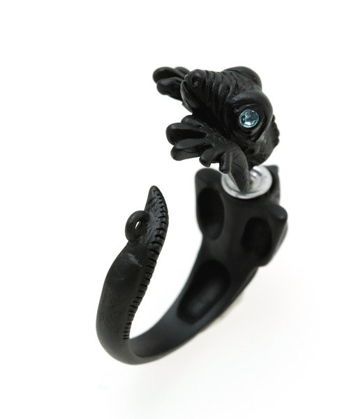 チャイハネ(チャイハネ)の「【チャイハネ】蜥蜴メタルピアス 片耳用1pcs(ピアス(片耳用)・メンズ・ブラック/シルバー・FREE)」の4枚目の写真