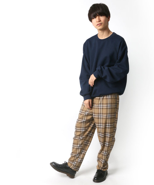 GILDAN（ギルダン）の「GILDAN/ギルダン ビッグシルエットUSAフィットプルオーバークルースウェット トレーナー（スウェット・メンズ・ワイン/オリーブ/ブルー/ホワイト/ブラック/グレー/レッド/ネイビー・XL/M/L）」の16枚目の写真