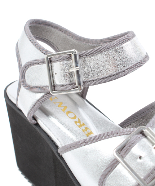 WEGO（ウィゴー）の「WEGO/厚底メタルサンダル（サンダル・レディース・ホワイト/シルバー・23.5/24.5）」の7枚目の写真
