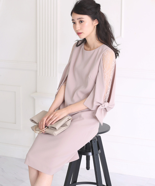 Bou Jeloud(ブージュルード)の「【WEB限定】肩の透け感が可愛い◆ショルダーレースドレス(ドレス・レディース・ベージュ/ピンク/ライトブルー/ネイビー・38)」の2枚目の写真