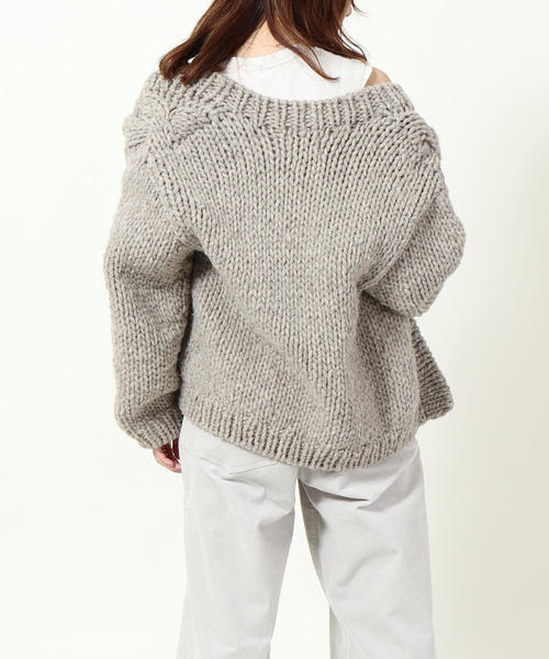 coen(コーエン)の「【ムック本掲載】ハンドニットケーブルカーディガン(カーディガン/ボレロ・レディース・オフホワイト/グレー・FREE)」の12枚目の写真