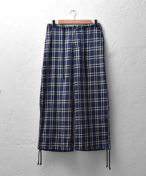 MinoriTY（マイノリティ）の「チェックワイドパンツ 裾しぼり（その他パンツ・メンズ・ベージュ/ネイビー/グレー・M/L）」の9枚目の写真