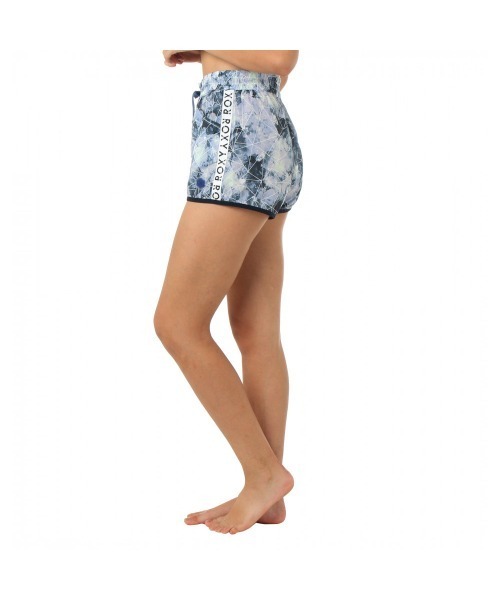ROXY(ロキシー)の「NEW SIGNAL/ロキシー ショートパンツ ナイロン サイドライン フィットネス ジム ランニング ヨガ ルームウェアにも(その他パンツ・レディース・ブラック/その他1/その他2/ブラック系その他・SMALL/MEDIUM/LARGE)」の4枚目の写真