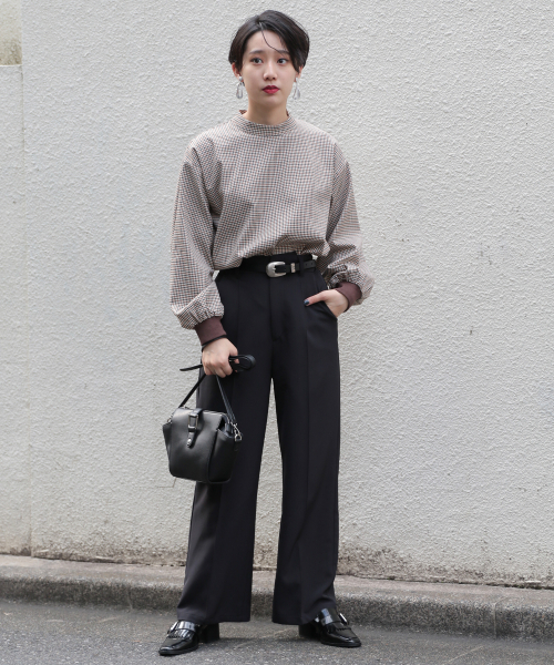 PAGEBOY（ページボーイ）の「ピンタックワイドスラックス（スラックス・レディース・ブラック/ピンク系その他/グレイッシュベージュ/ダークブラウン・FREE）」の5枚目の写真