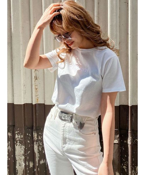 EVRIS（エヴリス）の「シルケットEmbroidery Tシャツ（Tシャツ/カットソー・レディース・ホワイト/ベージュ/ブラウン/ピンク・FREE）」の6枚目の写真