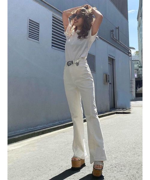 EVRIS（エヴリス）の「シルケットEmbroidery Tシャツ（Tシャツ/カットソー・レディース・ホワイト/ベージュ/ブラウン/ピンク・FREE）」の9枚目の写真