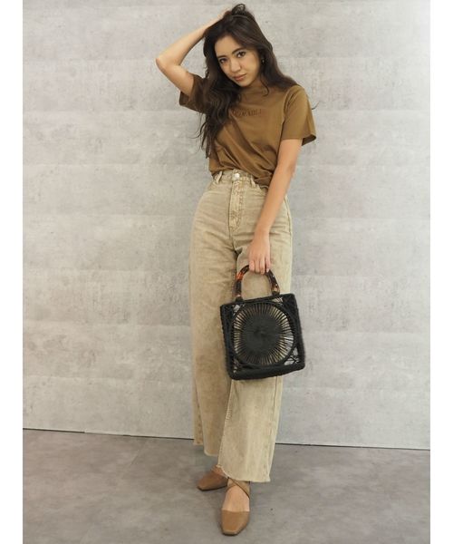 EVRIS（エヴリス）の「シルケットEmbroidery Tシャツ（Tシャツ/カットソー・レディース・ホワイト/ベージュ/ブラウン/ピンク・FREE）」の11枚目の写真