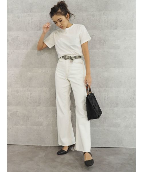 EVRIS（エヴリス）の「シルケットEmbroidery Tシャツ（Tシャツ/カットソー・レディース・ホワイト/ベージュ/ブラウン/ピンク・FREE）」の8枚目の写真