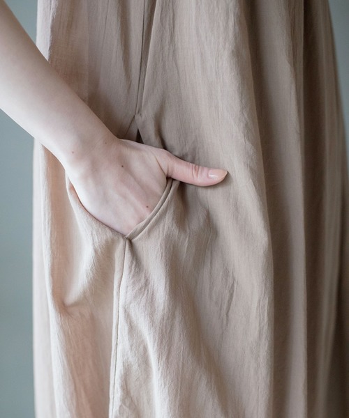 MARECHAL TERRE（マルシャルテル）の「ギャザーオールインワン（つなぎ/オールインワン・レディース・ブラック/ベージュ/イエロー・SMALL/MEDIUM）」の12枚目の写真