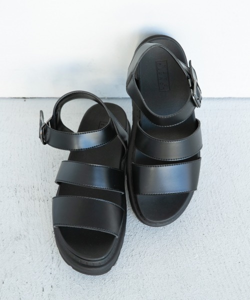 LOWRYS FARM（ローリーズファーム）の「フェイクレザーサンダル　864927（サンダル・レディース・ブラック/アイボリー・LARGE/MEDIUM）」の4枚目の写真