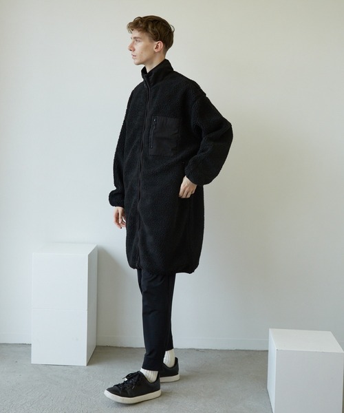 TONE SELECT WEAR(トーンセレクトウェア)の「【TONE MEN'S】ボアハイネックロングジャケット(BL)(ノーカラージャケット・メンズ・ブラック/モカ/ベージュ/カーキ/ホワイト・MEDIUM/LARGE/X-LARGE)」の3枚目の写真