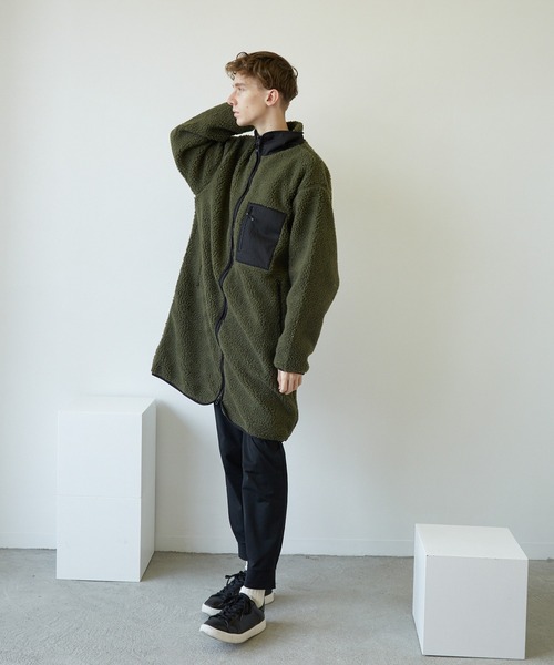 TONE SELECT WEAR(トーンセレクトウェア)の「【TONE MEN'S】ボアハイネックロングジャケット(BL)(ノーカラージャケット・メンズ・ブラック/モカ/ベージュ/カーキ/ホワイト・MEDIUM/LARGE/X-LARGE)」の19枚目の写真