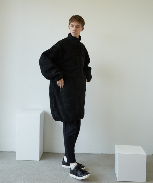 TONE SELECT WEAR(トーンセレクトウェア)の「【TONE MEN'S】ボアハイネックロングジャケット(BL)(ノーカラージャケット・メンズ・ブラック/モカ/ベージュ/カーキ/ホワイト・MEDIUM/LARGE/X-LARGE)」の9枚目の写真