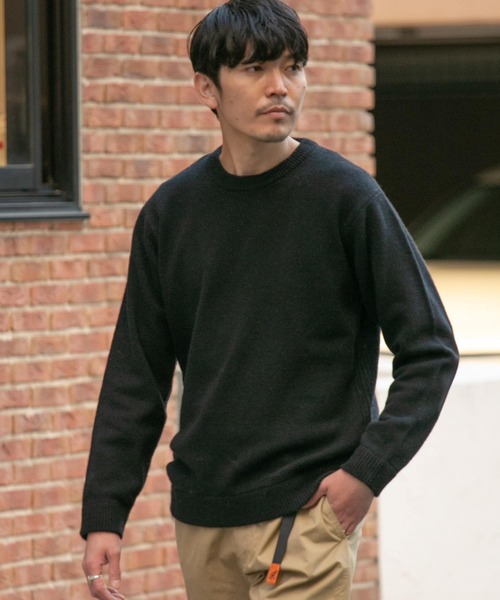 URBAN RESEARCH ROSSO MEN（アーバンリサーチロッソメン）の「【一部WEB限定カラー】ラムズウールエルボーパッチニット（ニット/セーター・メンズ・ブラック/ネイビー/ブルー/グレー/カーキ/オレンジ・SMALL/MEDIUM/LARGE/X-LARGE）」の14枚目の写真