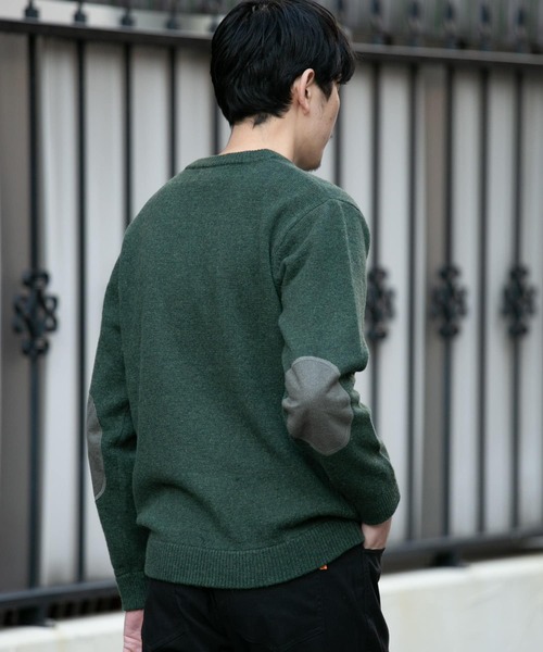 URBAN RESEARCH ROSSO MEN（アーバンリサーチロッソメン）の「【一部WEB限定カラー】ラムズウールエルボーパッチニット（ニット/セーター・メンズ・ブラック/ネイビー/ブルー/グレー/カーキ/オレンジ・SMALL/MEDIUM/LARGE/X-LARGE）」の19枚目の写真