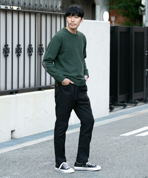 URBAN RESEARCH ROSSO MEN（アーバンリサーチロッソメン）の「【一部WEB限定カラー】ラムズウールエルボーパッチニット（ニット/セーター・メンズ・ブラック/ネイビー/ブルー/グレー/カーキ/オレンジ・SMALL/MEDIUM/LARGE/X-LARGE）」の21枚目の写真