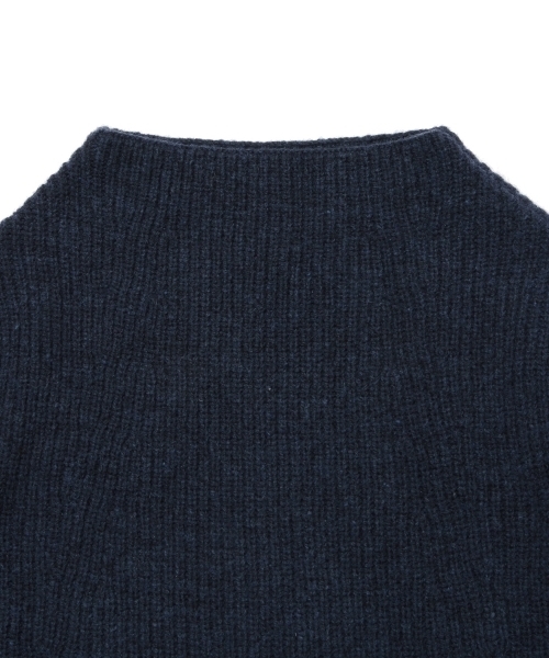 BEAMS LIGHTS Women's（ビームスライツ ウィメンズ）の「BEAMS LIGHTS / ボトルネックフレアープルオーバー（ニット/セーター・レディース・オフホワイト/ネイビー・ONE SIZE）」の18枚目の写真