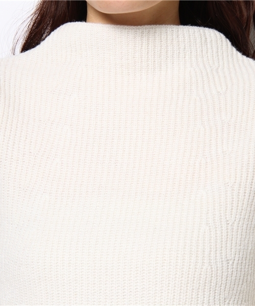 BEAMS LIGHTS Women's（ビームスライツ ウィメンズ）の「BEAMS LIGHTS / ボトルネックフレアープルオーバー（ニット/セーター・レディース・オフホワイト/ネイビー・ONE SIZE）」の3枚目の写真