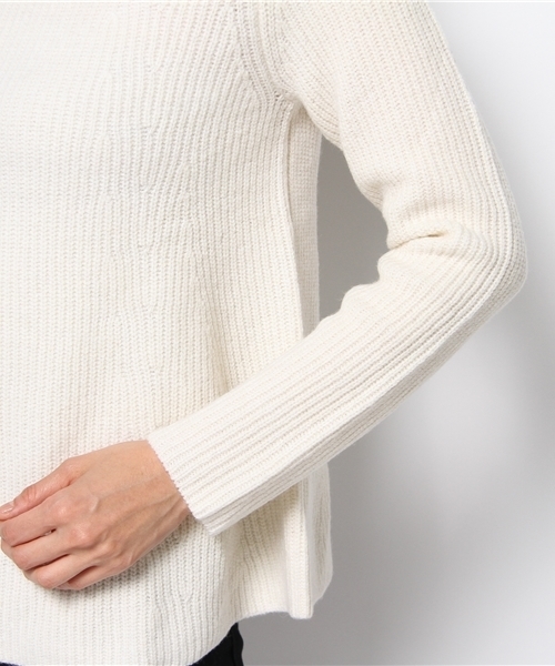 BEAMS LIGHTS Women's（ビームスライツ ウィメンズ）の「BEAMS LIGHTS / ボトルネックフレアープルオーバー（ニット/セーター・レディース・オフホワイト/ネイビー・ONE SIZE）」の4枚目の写真