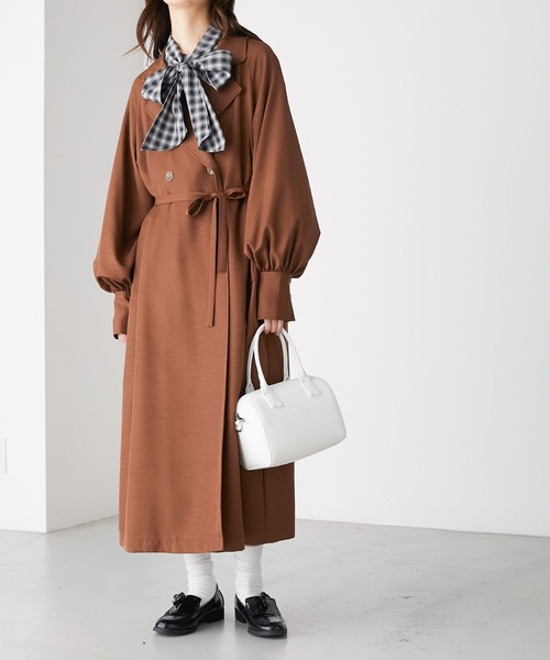 BONLECILL(ボンルシール)の「バックスリットリボン2wayボリュームスリーブトレンチコート(トレンチコート・レディース・ベージュ/オフホワイト/カーキ/チャコール/ブラウン/ネイビー/イエロー・FREE)」の22枚目の写真