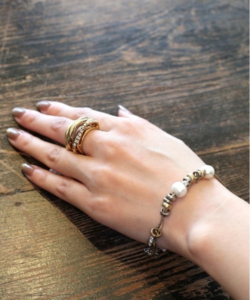 IOSSELLIANI（イオッセリアーニ）の「Iosselliani/CLASSIC COLLECTION Eva 5連リング（リング・レディース・ゴールド・7/5/6）」の7枚目の写真