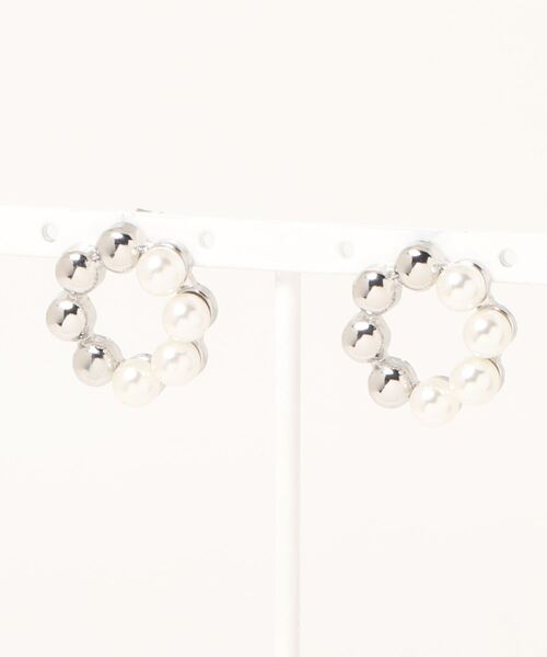 AMERICAN HOLIC（アメリカンホリック）の「パール&メタルボールピアス（ピアス（両耳用）・レディース・シルバー/ゴールド・FREE）」の9枚目の写真