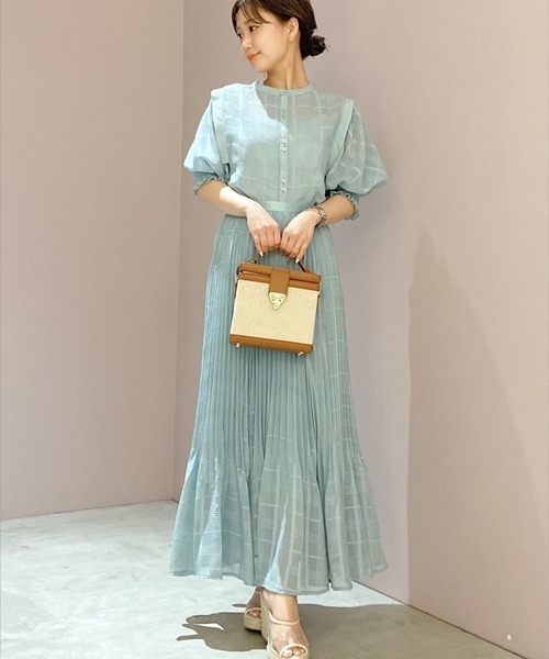 LILY BROWN（リリーブラウン）の「シアーチェックブラウス