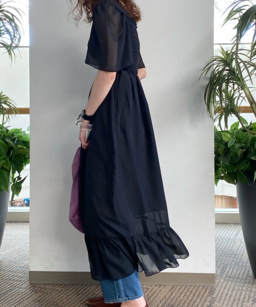 WEGO（ウィゴー）の「WEGO/シャーリングフレアスリーブワンピース（ワンピース・レディース・ブラック/アニマル/その他1・FREE）」の2枚目の写真