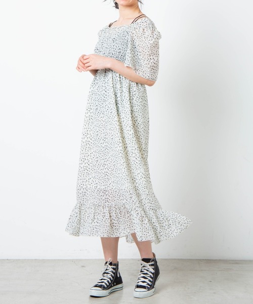 WEGO（ウィゴー）の「WEGO/シャーリングフレアスリーブワンピース（ワンピース・レディース・ブラック/アニマル/その他1・FREE）」の8枚目の写真