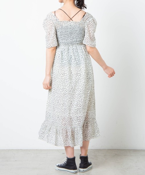 WEGO（ウィゴー）の「WEGO/シャーリングフレアスリーブワンピース（ワンピース・レディース・ブラック/アニマル/その他1・FREE）」の18枚目の写真