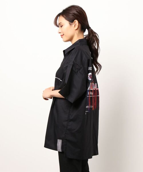 A4A（エーフォーエー）の「A4A/エーフォーエー/Sound 半袖シャツ（シャツ/ブラウス・レディース・ホワイト/ブラック・FREE）」の3枚目の写真