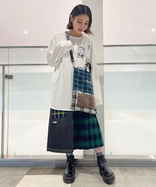 Candy Stripper（キャンディストリッパー）の「ALWAYS SICK L/S Tシャツ（Tシャツ/カットソー・レディース・ブラック/レッド/オフホワイト・2）」の17枚目の写真