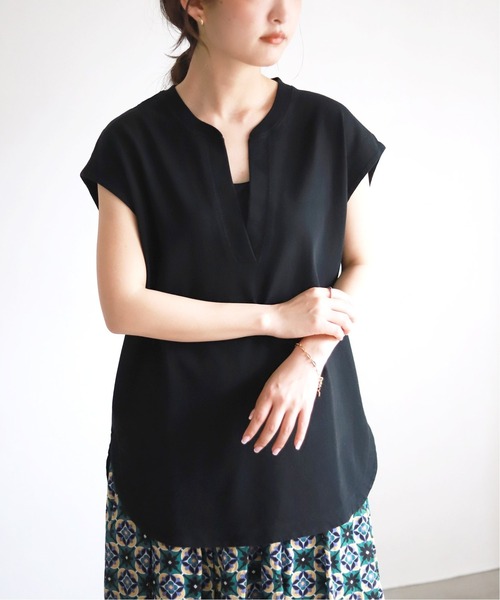 SLOBE IENA(スローブイエナ)の「16/2 天竺キーネックプルオーバー【手洗い可能】◆(Tシャツ/カットソー・レディース・ホワイト/ブラック/カーキ・FREE)」の2枚目の写真