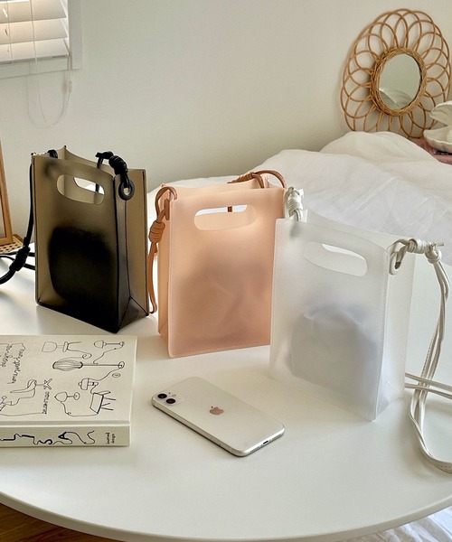 etade（エタード）の「【etade】sheer pvc 2way bag etda6（ショルダーバッグ・レディース・ホワイト/ブラック/ピンク・FREE）」の4枚目の写真