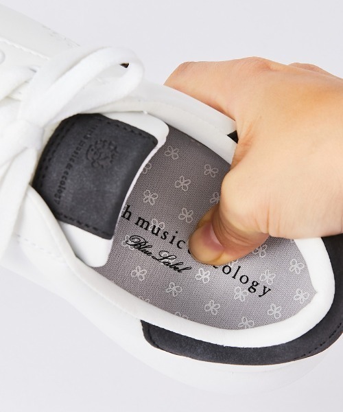 earth music&ecology(アースミュージックアンドエコロジー)の「【earth music&ecology】シンプルデザインスニーカー(スニーカー・レディース・ブラック/ホワイト×グレー/オフホワイト/ホワイト×ピンク/ホワイト×ブルー/ホワイト系その他/ホワイト×ブラック・23.5cm/24cm/23cm/24.5cm/22.5cm)」の14枚目の写真