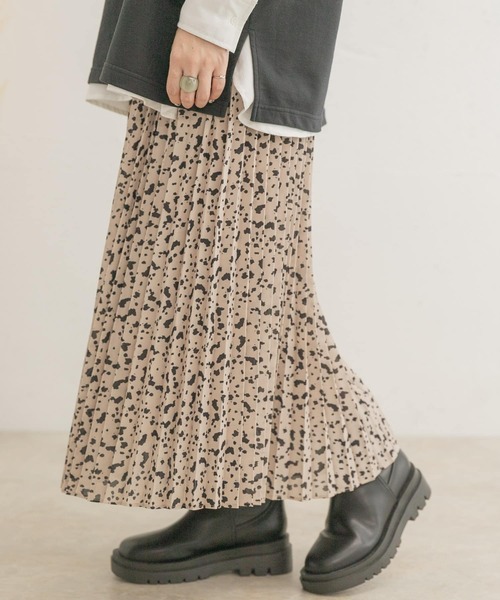ITEMS URBANRESEARCH（アイテムズ アーバンリサーチ）の「レオパードプリーツスカート（スカート・レディース・ブラウン/ベージュ/ブラック・FREE）」の3枚目の写真