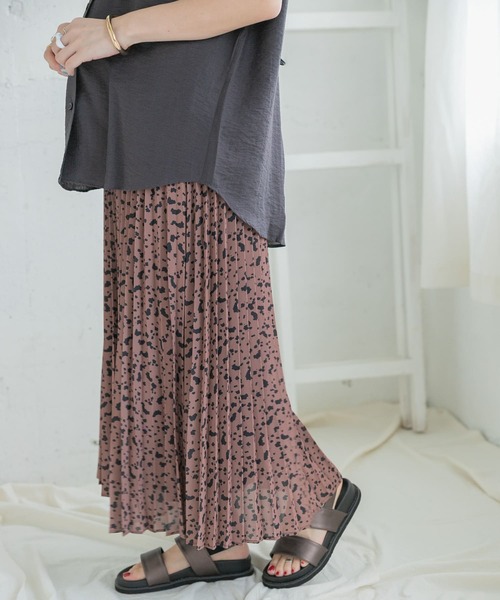 ITEMS URBANRESEARCH（アイテムズ アーバンリサーチ）の「レオパードプリーツスカート（スカート・レディース・ブラウン/ベージュ/ブラック・FREE）」の4枚目の写真