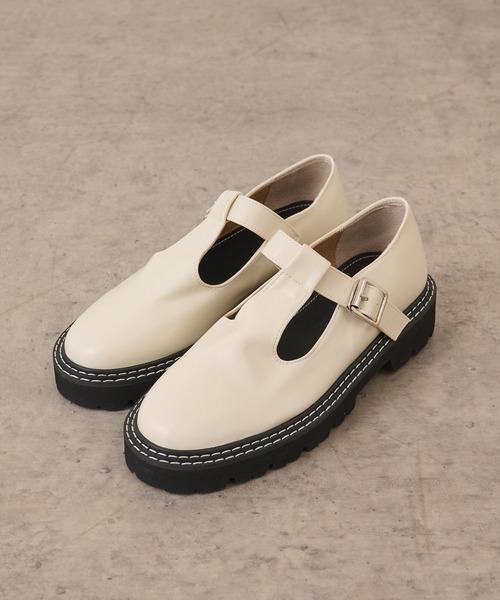 Lui's（ルイス）の「Tデザインボリュームシューズ（ローファー・レディース・オフホワイト/ブラック・23.5cm/24.5cm）」の4枚目の写真