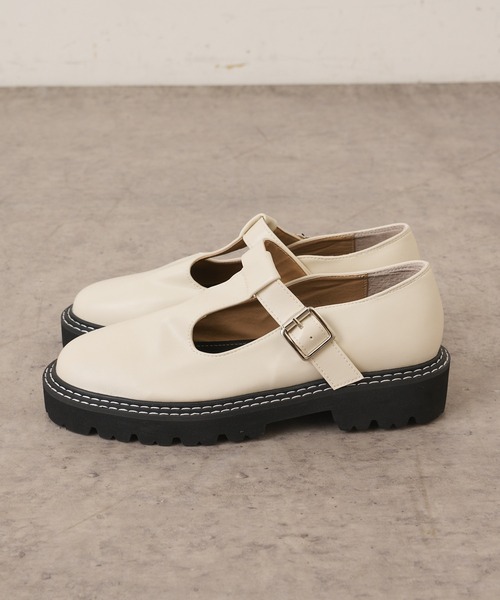 Lui's（ルイス）の「Tデザインボリュームシューズ（ローファー・レディース・オフホワイト/ブラック・23.5cm/24.5cm）」の7枚目の写真