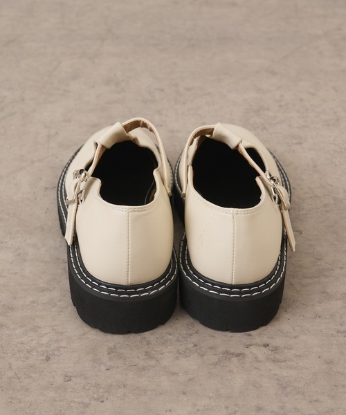 Lui's（ルイス）の「Tデザインボリュームシューズ（ローファー・レディース・オフホワイト/ブラック・23.5cm/24.5cm）」の10枚目の写真