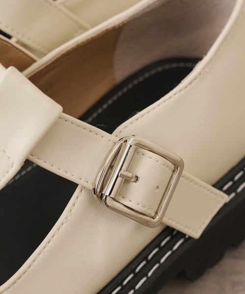 Lui's（ルイス）の「Tデザインボリュームシューズ（ローファー・レディース・オフホワイト/ブラック・23.5cm/24.5cm）」の6枚目の写真