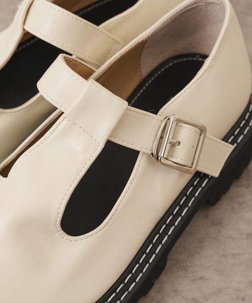 Lui's（ルイス）の「Tデザインボリュームシューズ（ローファー・レディース・オフホワイト/ブラック・23.5cm/24.5cm）」の3枚目の写真