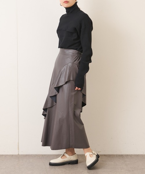 Lui's（ルイス）の「Tデザインボリュームシューズ（ローファー・レディース・オフホワイト/ブラック・23.5cm/24.5cm）」の8枚目の写真